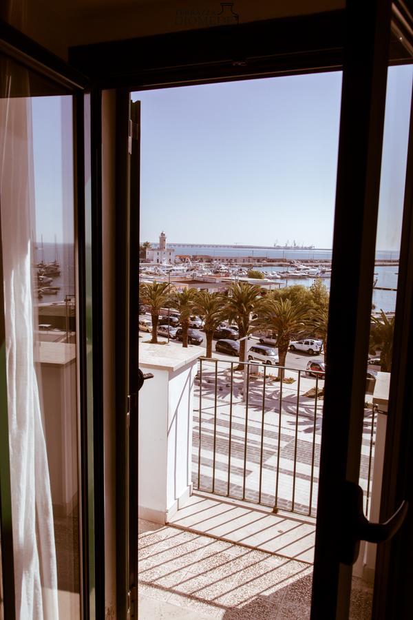 Terrazza Diomede- Manfredi Homes & Villas مانفريدونيا المظهر الخارجي الصورة